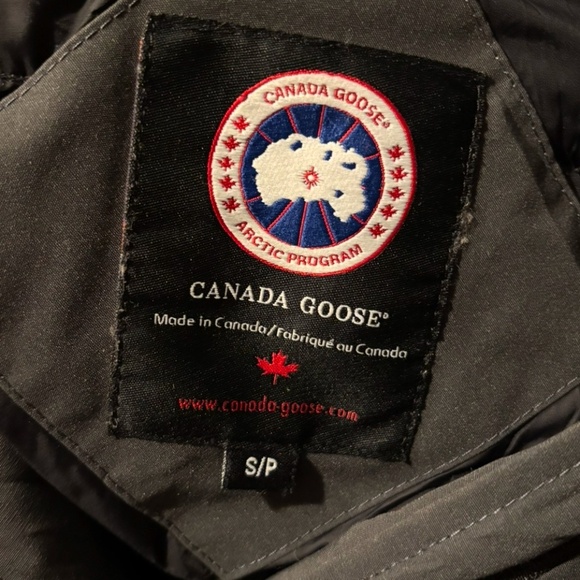 Canada Goose coat - Picture 2 of 3
